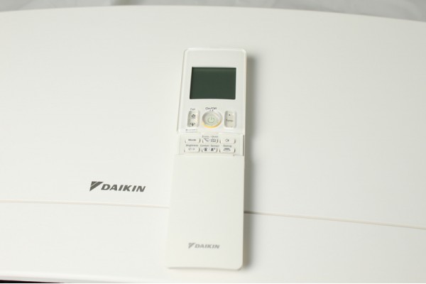 Daikin Emura FTXJ20MW/RXJ20M